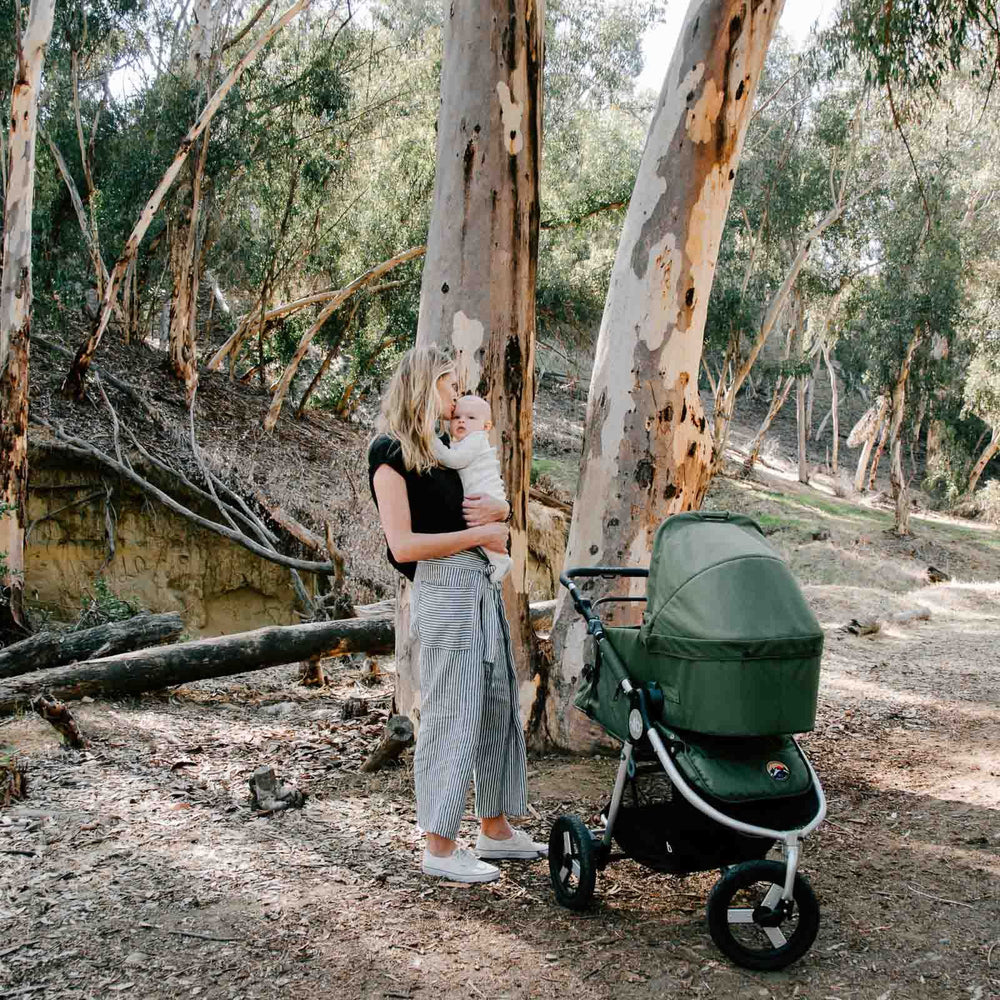
                      
                        Organic Cotton Bassinet Sheet on Bumbleride Indie All Terrain in Camp Green 2
                      
                    