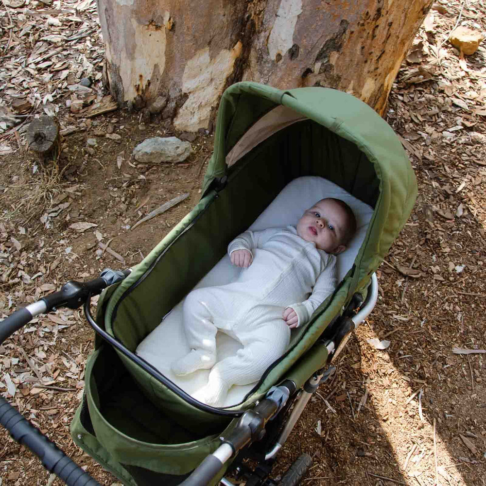 
                      
                        Organic Cotton Bassinet Sheet on Bumbleride Indie All Terrain in Camp Green
                      
                    